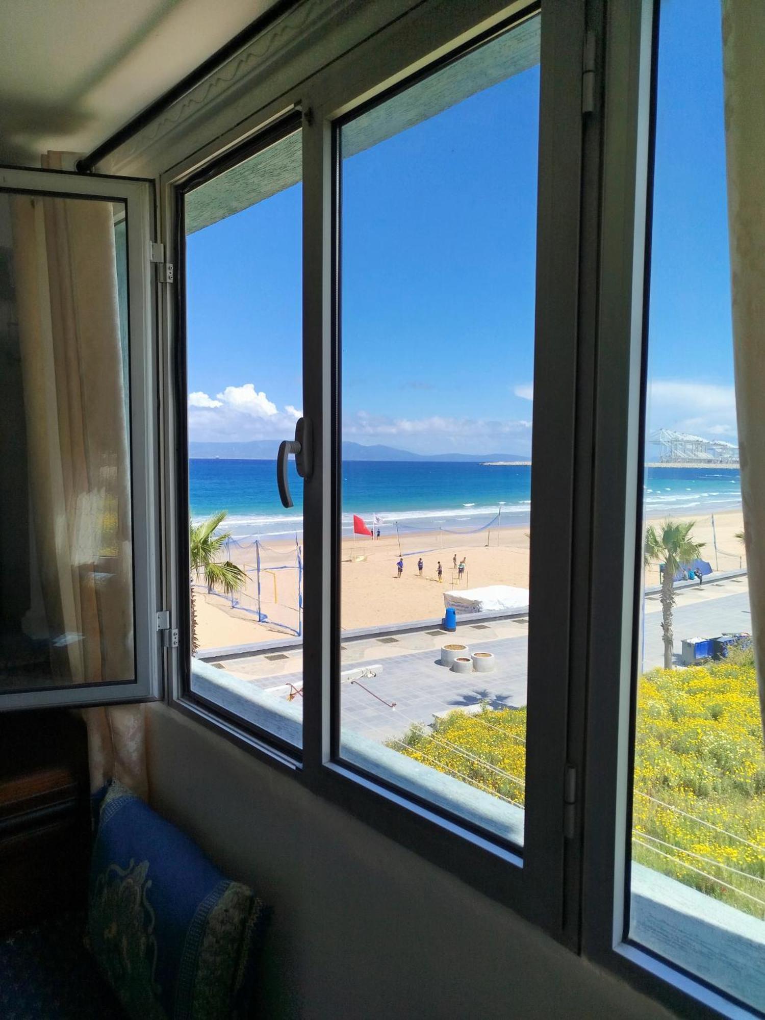 Apartment Corniche Ksar Sgher 크사르 에스 스기르 외부 사진